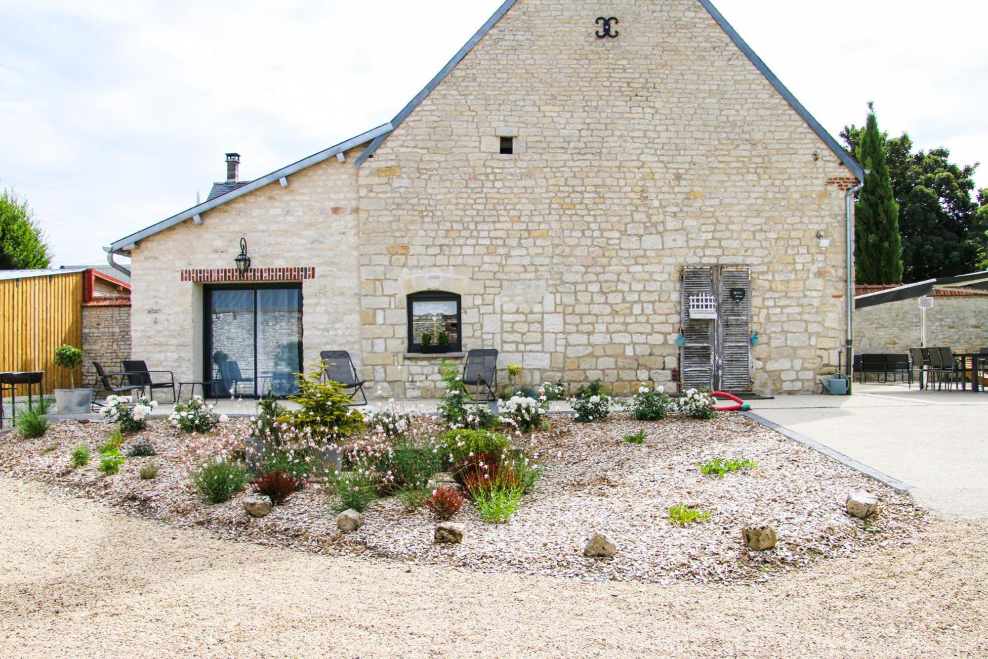 Gite La Petite Ferme Clermont-les-Fermes Exteriör bild
